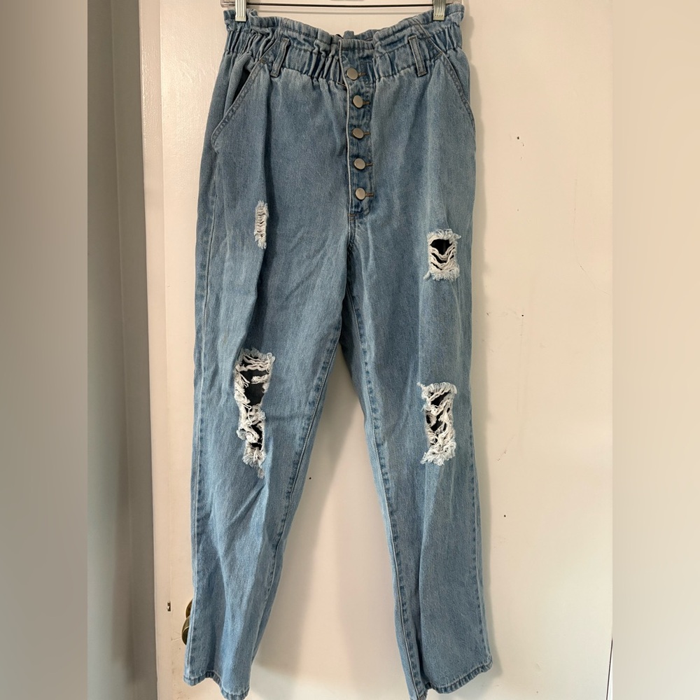 Forever 21 Light Blue Distressed Women Jeans